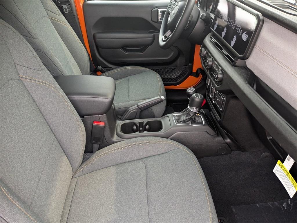 new 2025 Jeep Gladiator car, priced at $43,455