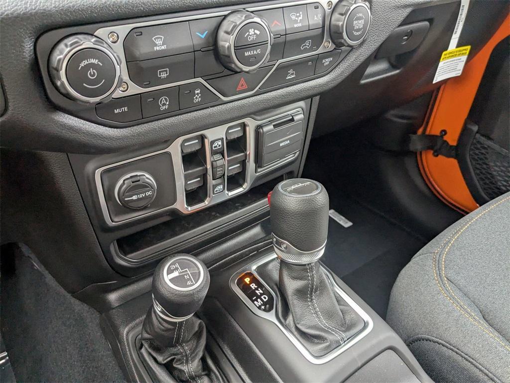 new 2025 Jeep Gladiator car, priced at $43,455