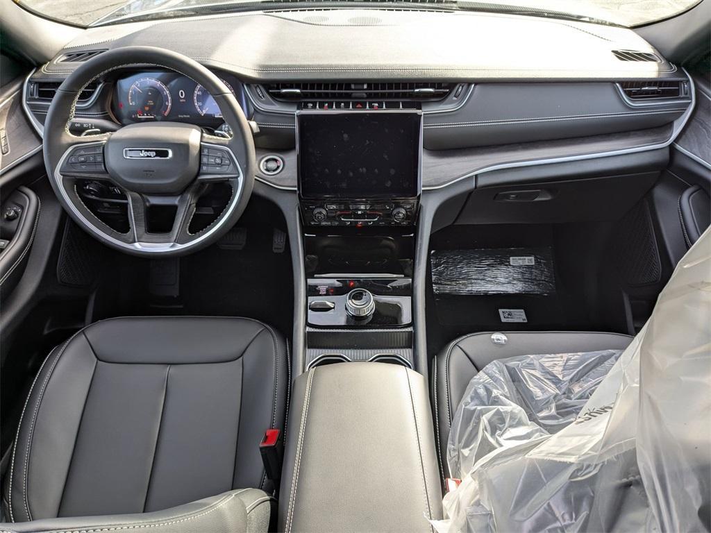 new 2025 Jeep Grand Cherokee car, priced at $42,681