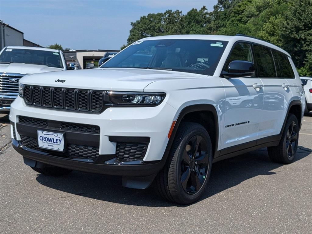 new 2024 Jeep Grand Cherokee L car, priced at $40,934