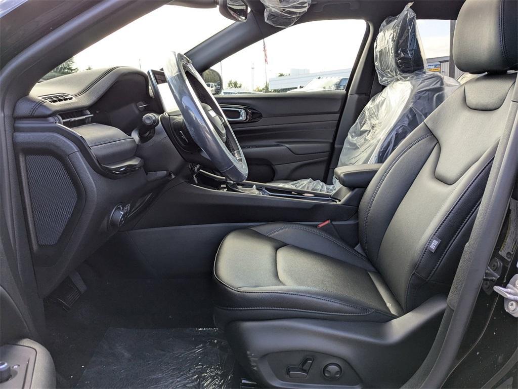 new 2025 Jeep Compass car, priced at $34,838