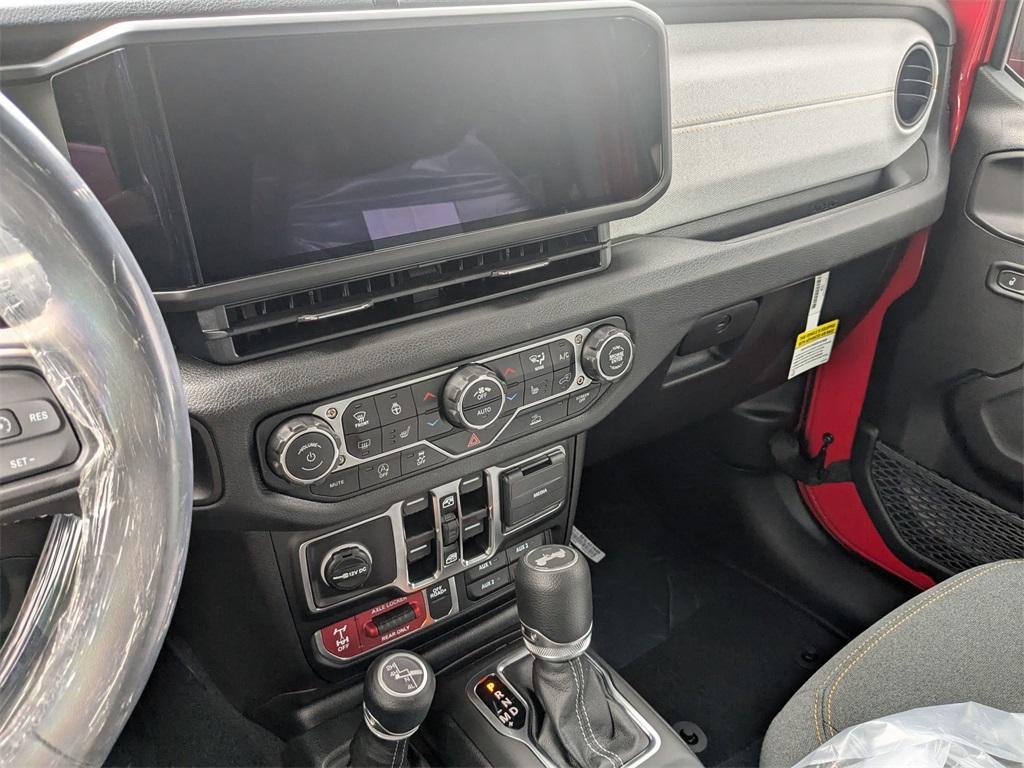 new 2025 Jeep Wrangler car, priced at $49,270