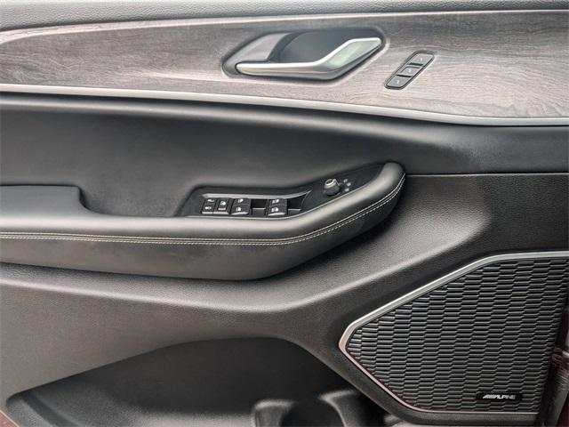 used 2022 Jeep Grand Cherokee car, priced at $34,900