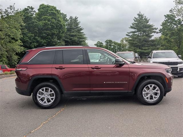 used 2022 Jeep Grand Cherokee car, priced at $34,900