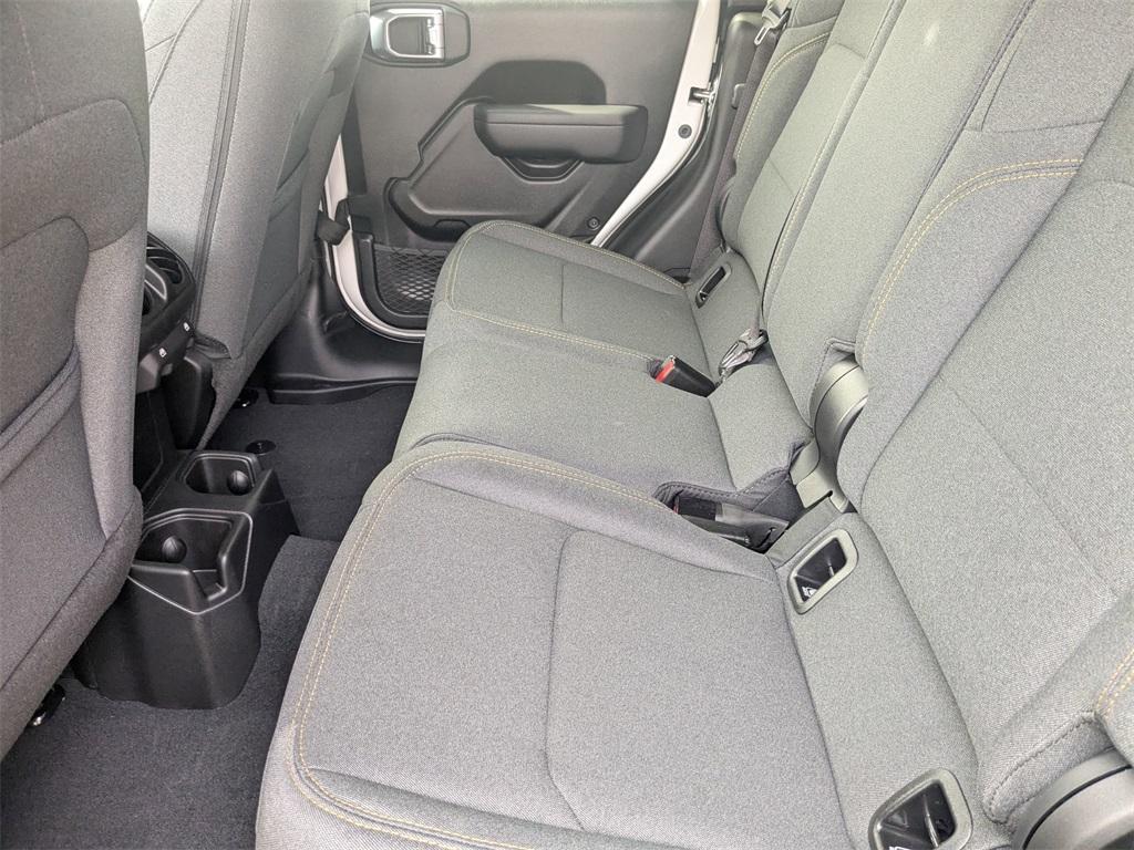 new 2025 Jeep Gladiator car, priced at $37,843
