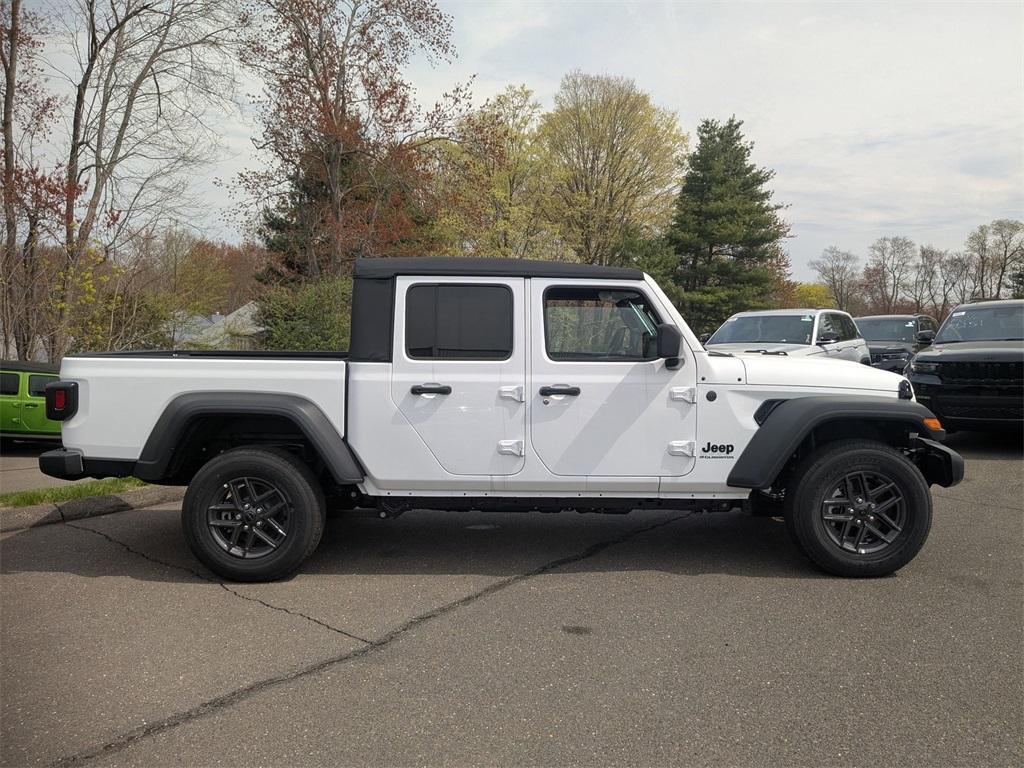 new 2025 Jeep Gladiator car, priced at $37,843