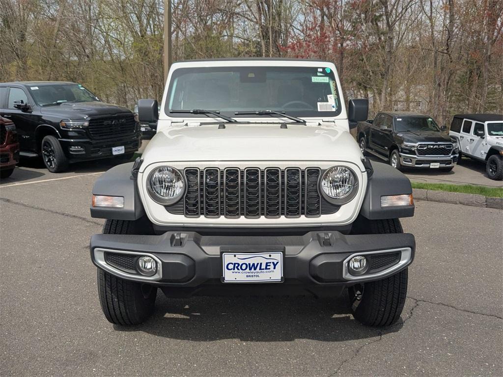 new 2025 Jeep Gladiator car, priced at $37,843