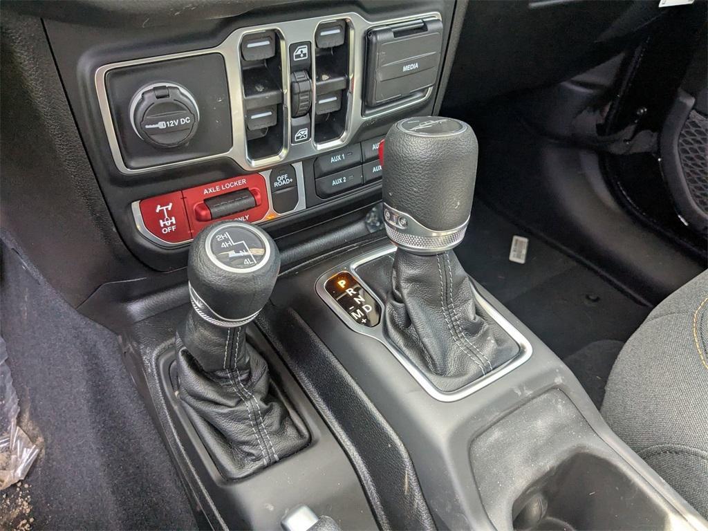 new 2025 Jeep Gladiator car, priced at $48,827