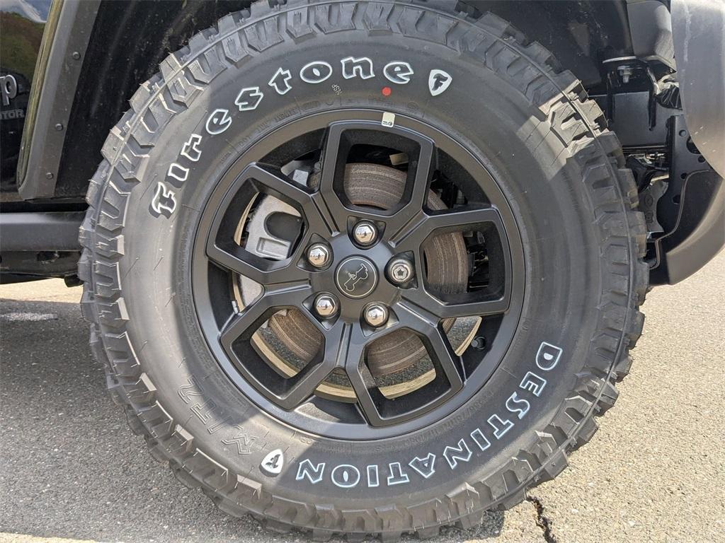 new 2025 Jeep Gladiator car, priced at $48,827