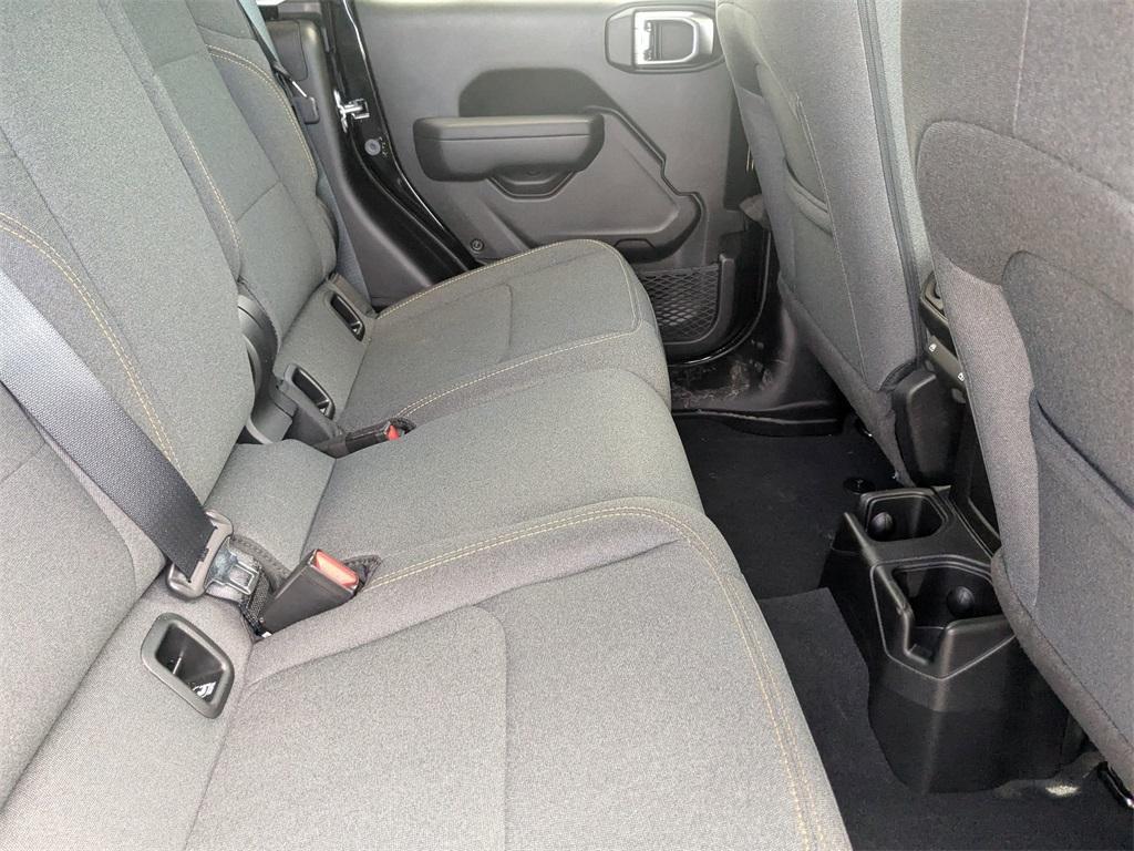 new 2025 Jeep Gladiator car, priced at $48,827