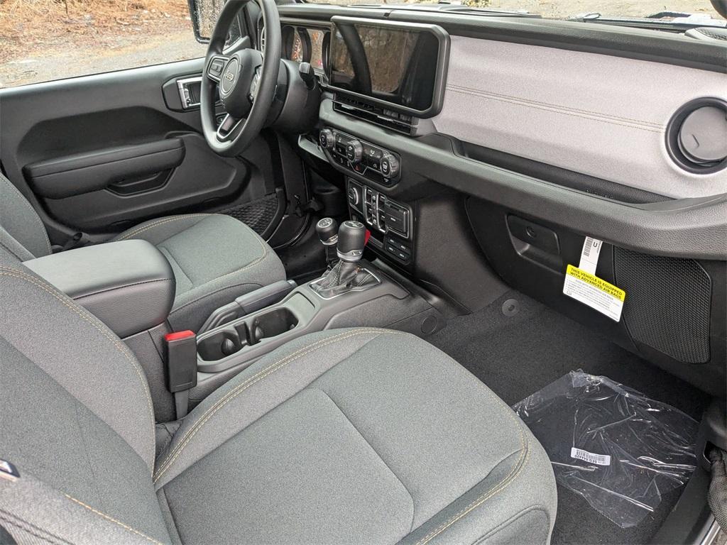 new 2025 Jeep Wrangler car, priced at $45,404
