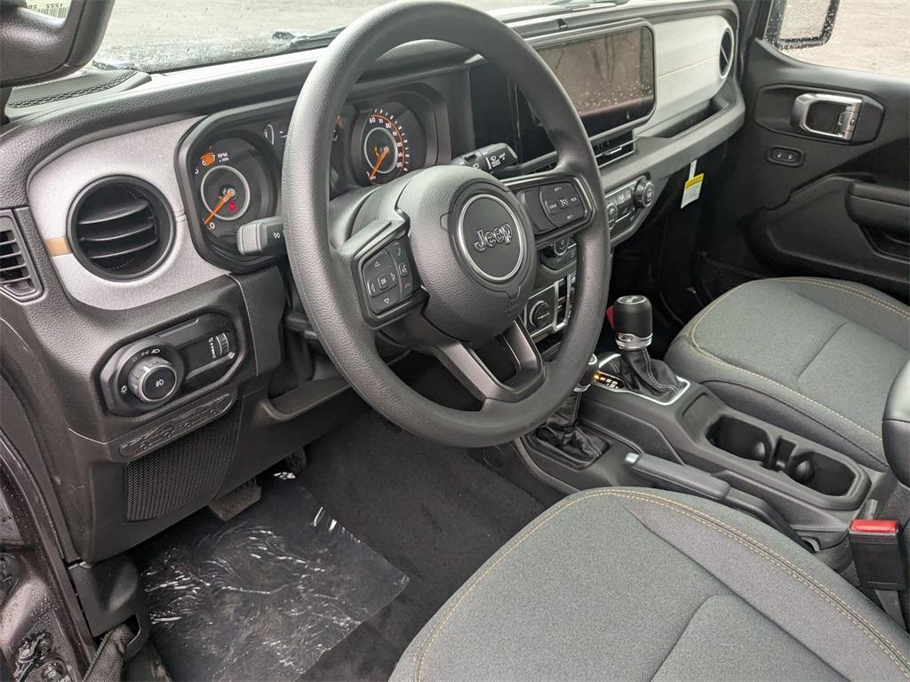 new 2025 Jeep Wrangler car, priced at $45,404