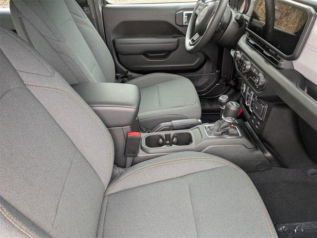 new 2025 Jeep Wrangler car, priced at $45,404