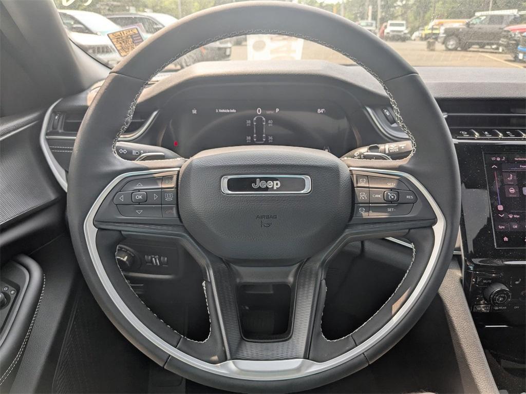 new 2025 Jeep Grand Cherokee L car, priced at $45,622