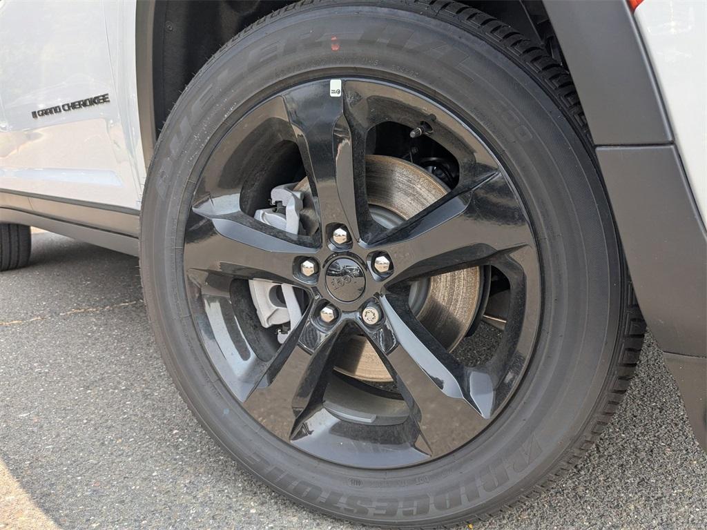new 2025 Jeep Grand Cherokee L car, priced at $45,622