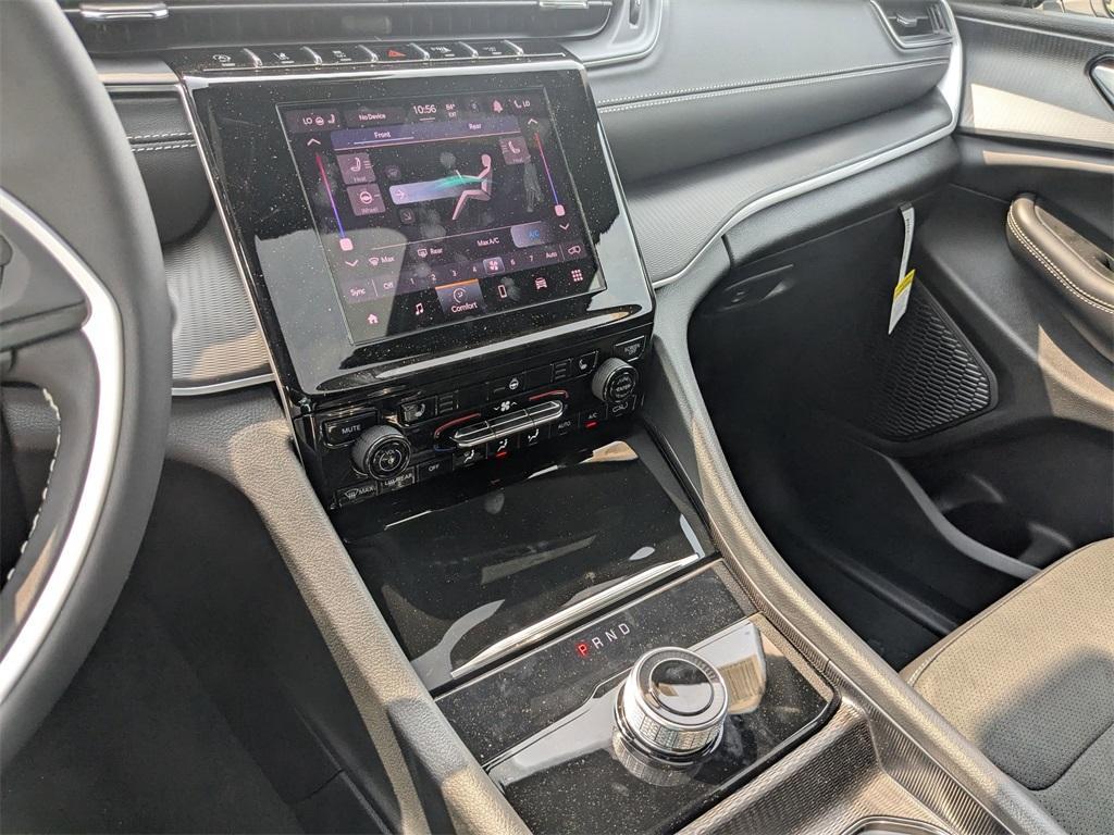 new 2025 Jeep Grand Cherokee L car, priced at $45,622