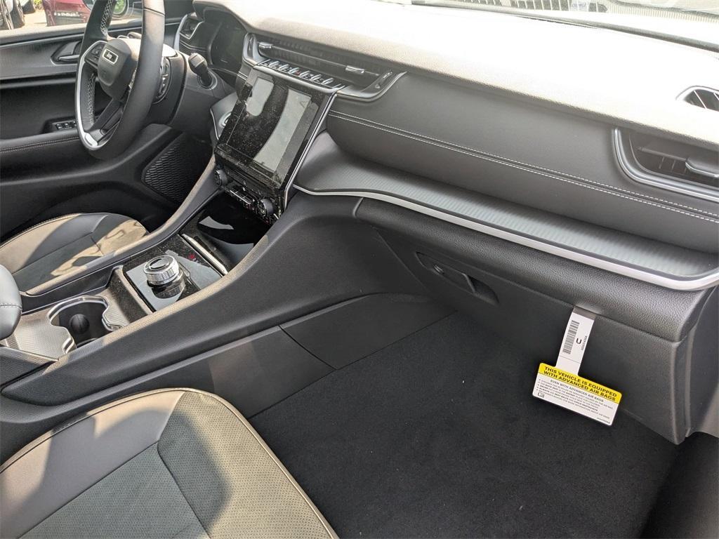 new 2025 Jeep Grand Cherokee L car, priced at $45,622