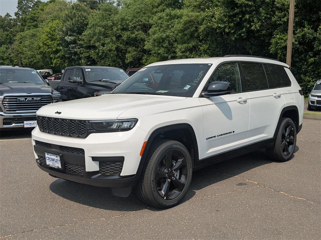 new 2025 Jeep Grand Cherokee L car, priced at $45,622