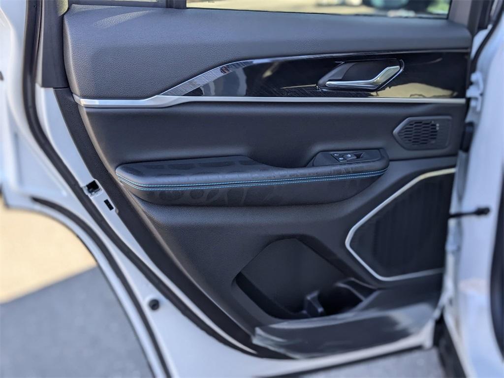 new 2024 Jeep Grand Cherokee 4xe car, priced at $55,661
