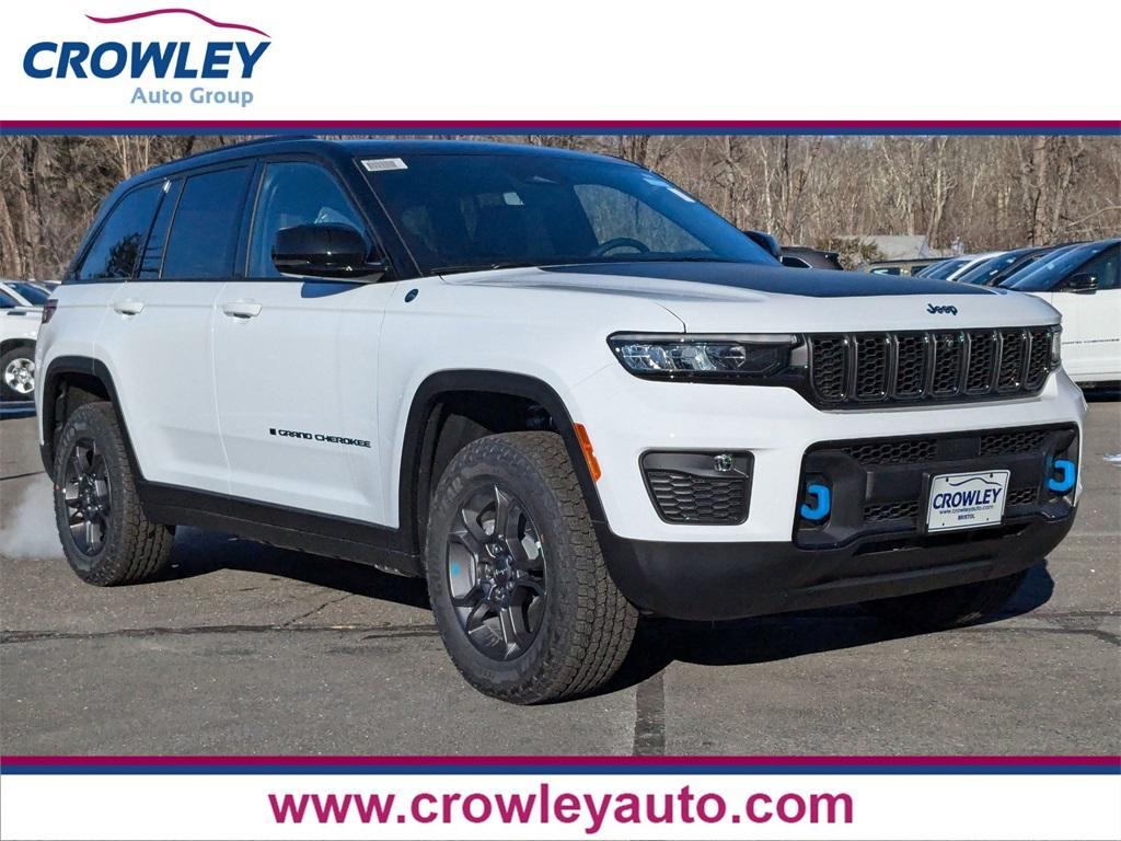 new 2024 Jeep Grand Cherokee 4xe car, priced at $55,661
