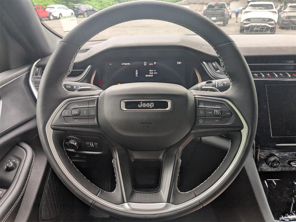 new 2025 Jeep Grand Cherokee car, priced at $45,030