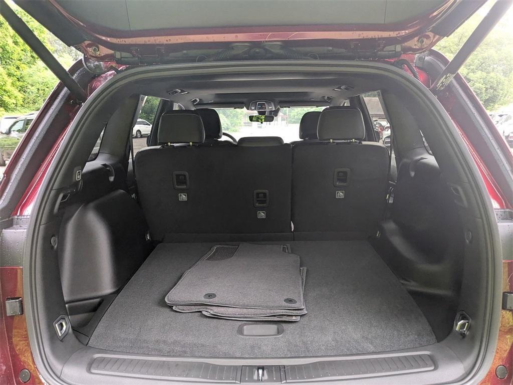 new 2025 Jeep Grand Cherokee car, priced at $45,030