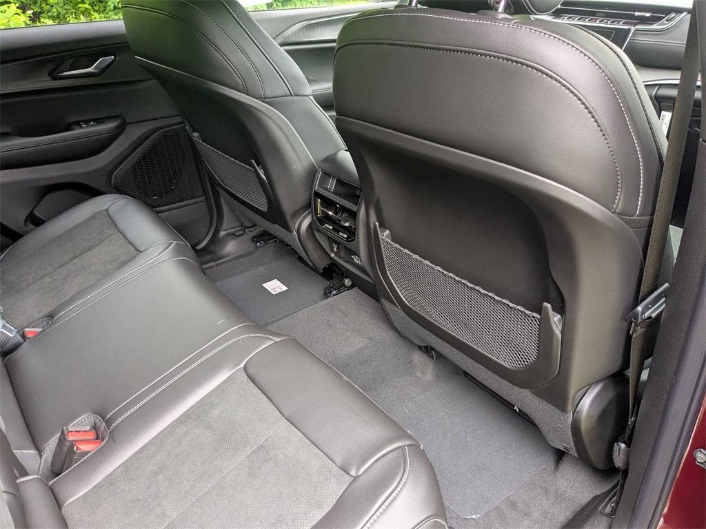 new 2025 Jeep Grand Cherokee car, priced at $45,030