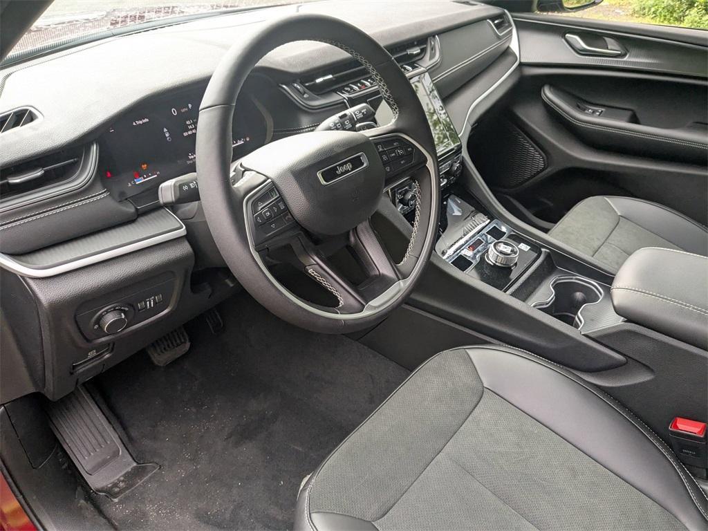 new 2025 Jeep Grand Cherokee car, priced at $45,030
