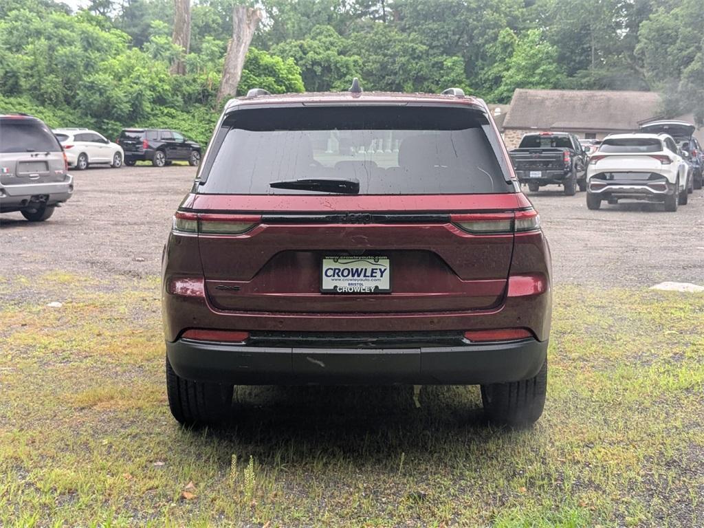new 2025 Jeep Grand Cherokee car, priced at $45,030
