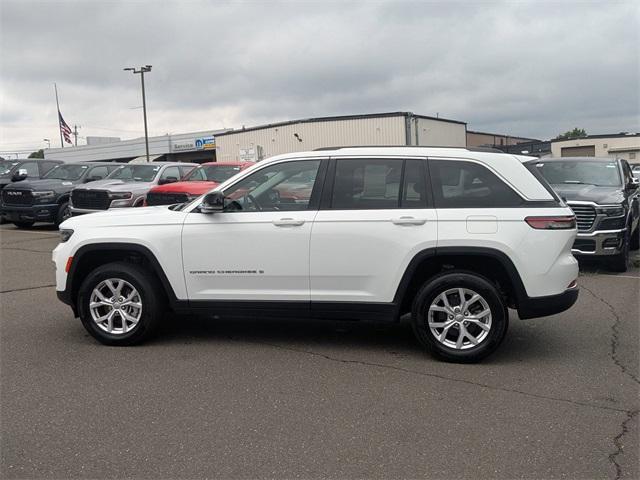 used 2022 Jeep Grand Cherokee car, priced at $30,800