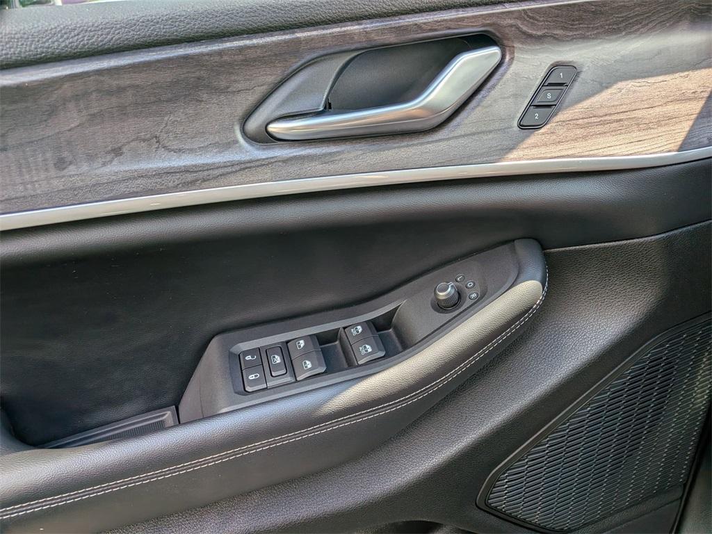 used 2023 Jeep Grand Cherokee L car, priced at $31,700