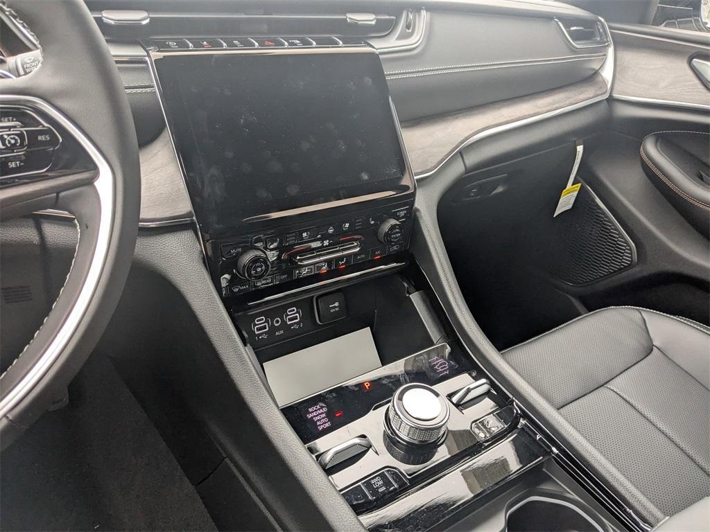 new 2025 Jeep Grand Cherokee L car, priced at $57,742