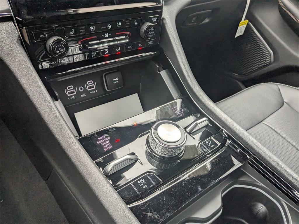 new 2025 Jeep Grand Cherokee L car, priced at $57,742