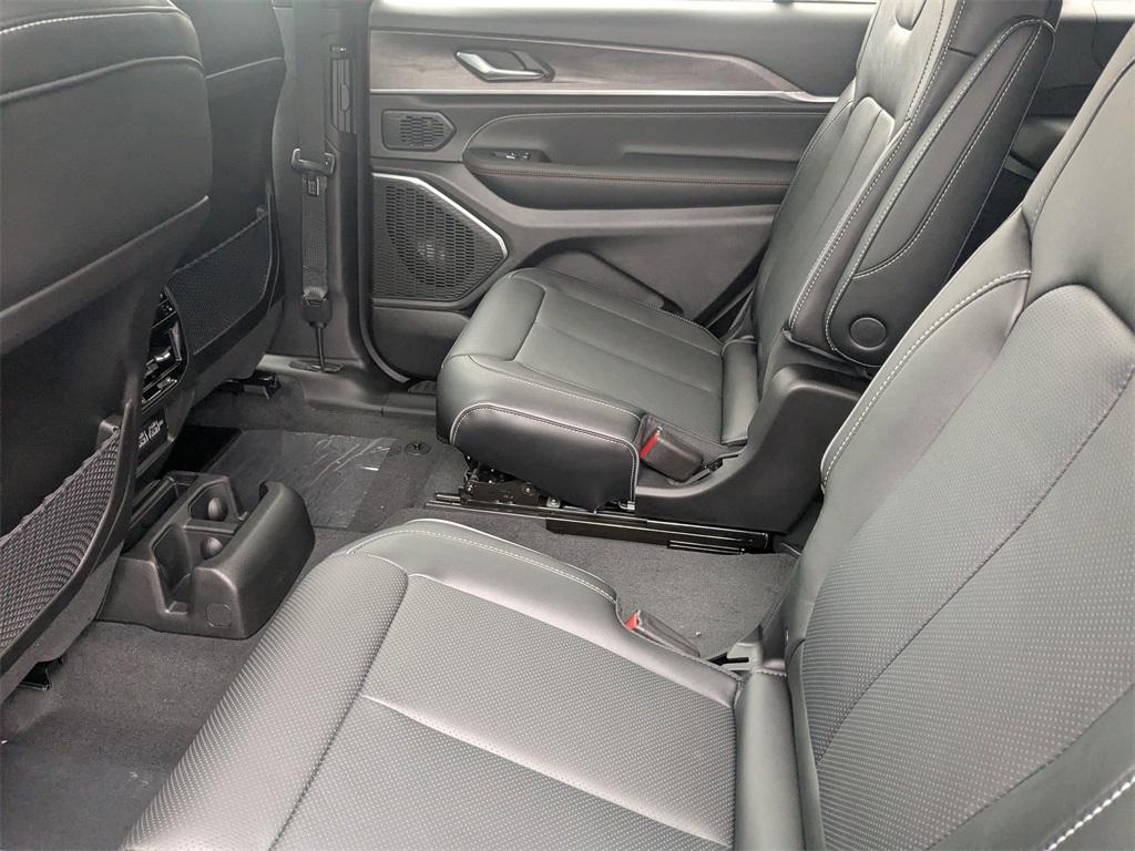 new 2025 Jeep Grand Cherokee L car, priced at $57,742