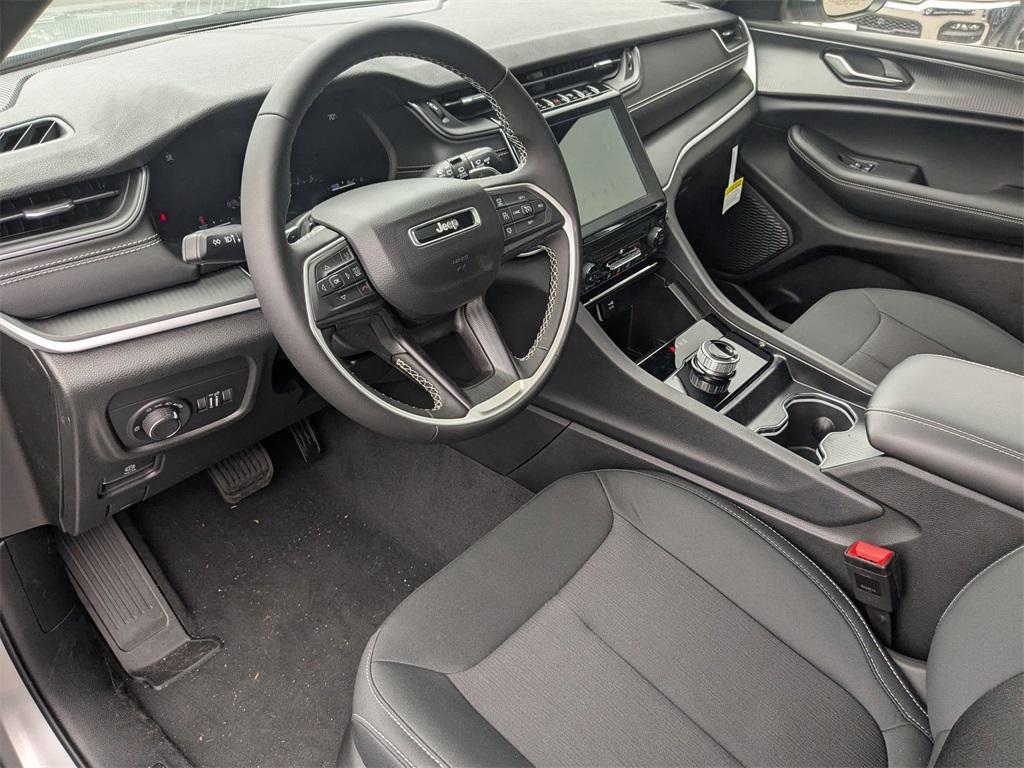 new 2025 Jeep Grand Cherokee L car, priced at $42,109