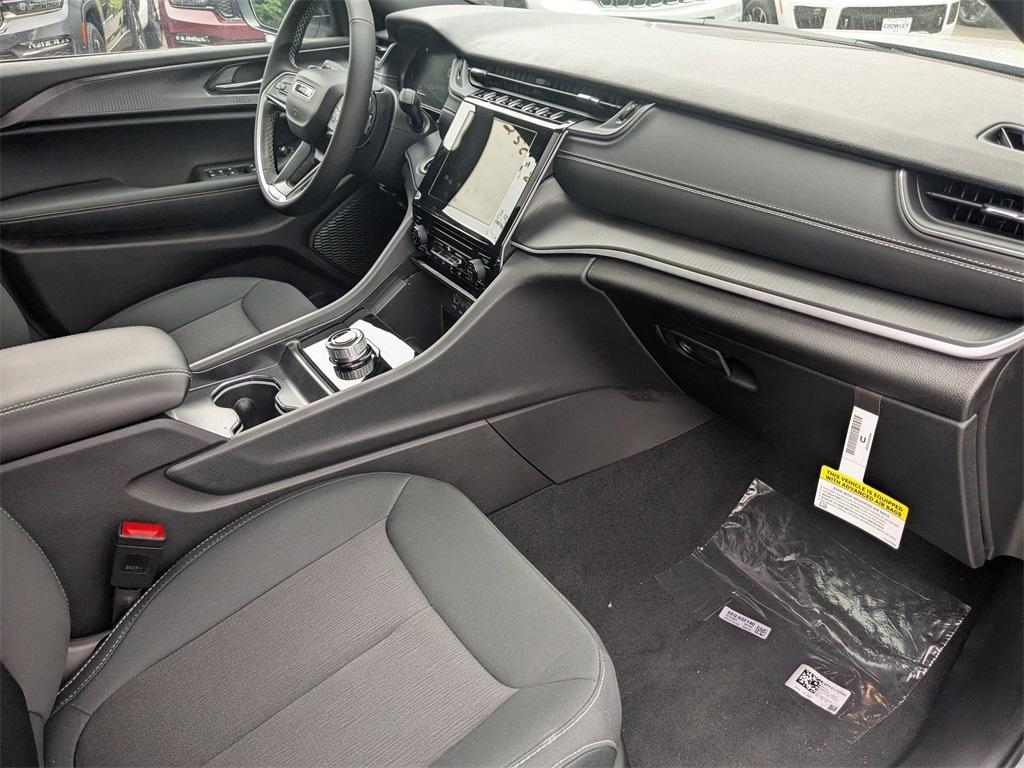 new 2025 Jeep Grand Cherokee L car, priced at $42,109