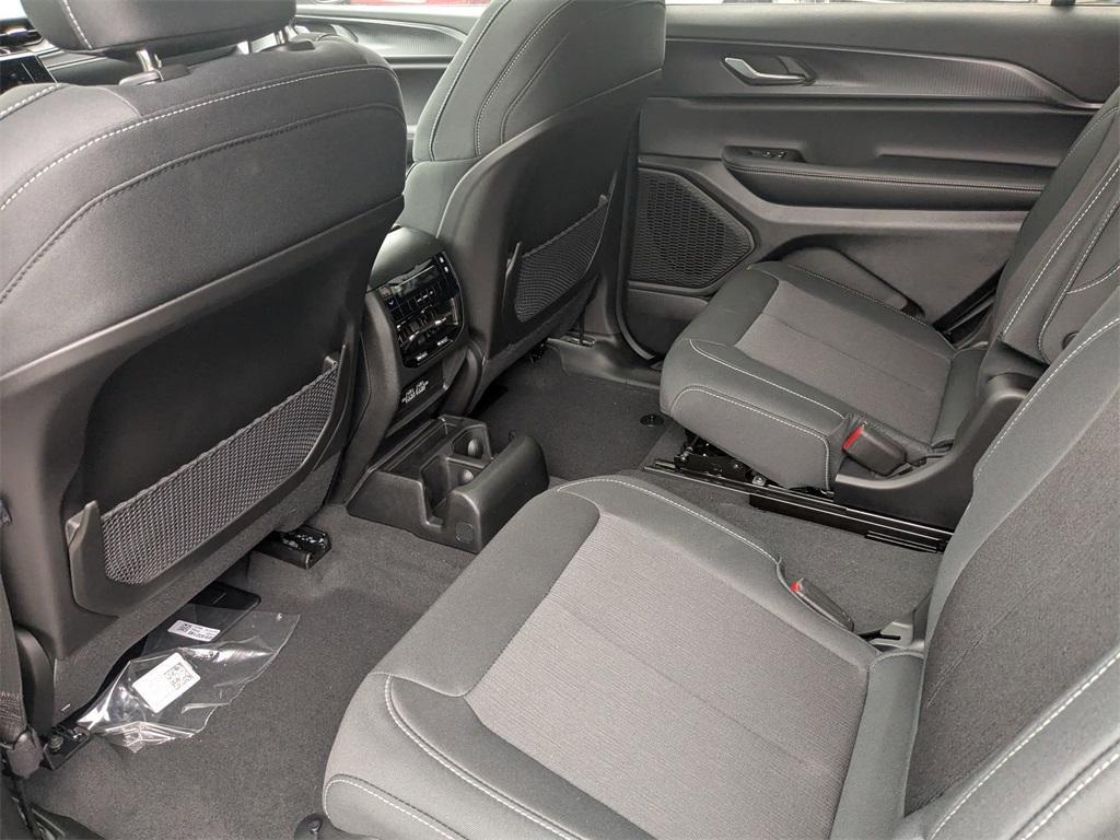 new 2025 Jeep Grand Cherokee L car, priced at $42,109