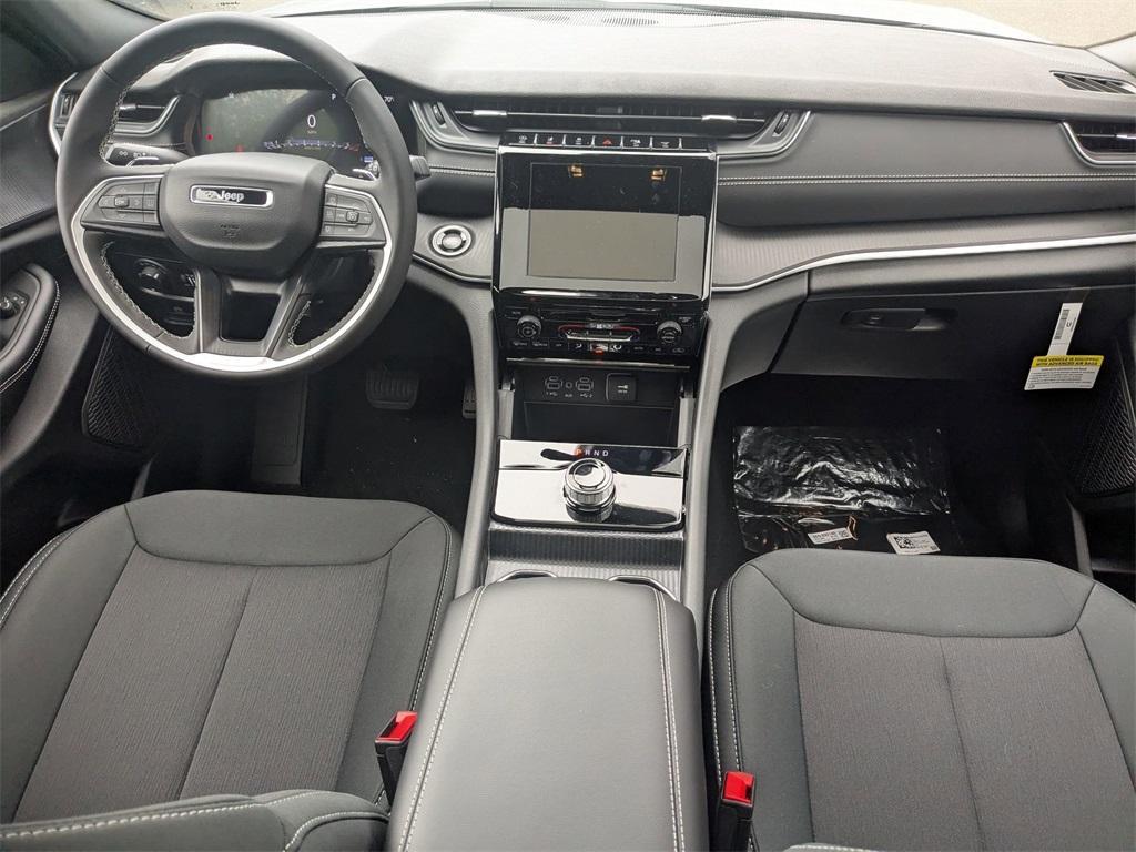 new 2025 Jeep Grand Cherokee L car, priced at $42,109