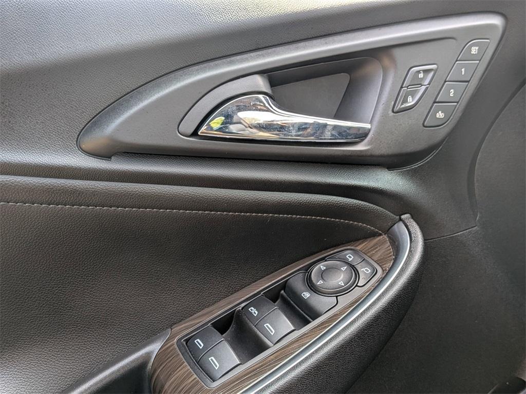 used 2020 Chevrolet Malibu car, priced at $15,900