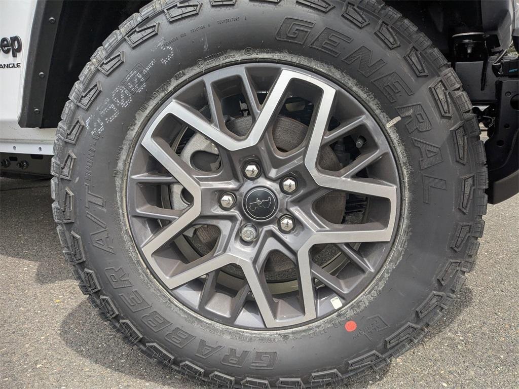 new 2025 Jeep Wrangler car, priced at $57,130