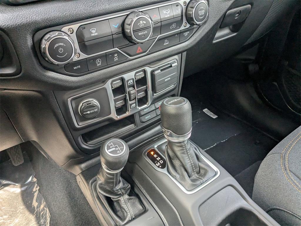 new 2025 Jeep Gladiator car, priced at $41,447