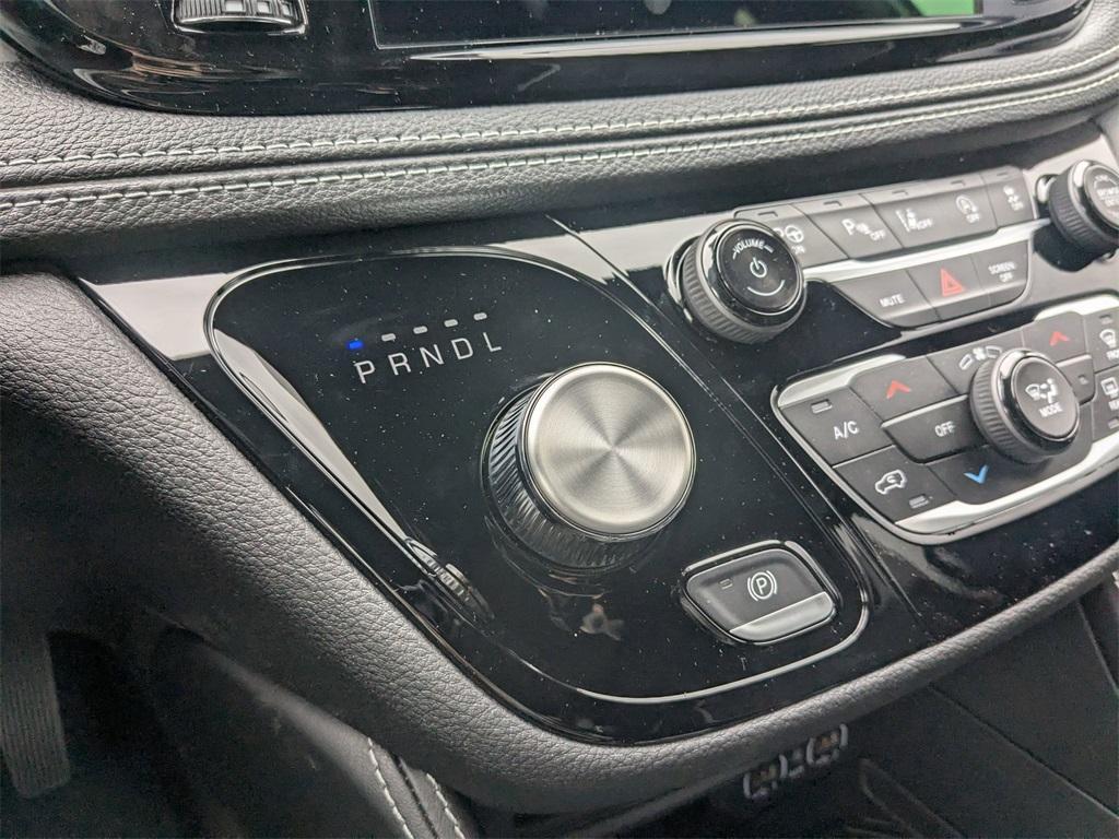 new 2025 Chrysler Pacifica car, priced at $51,449