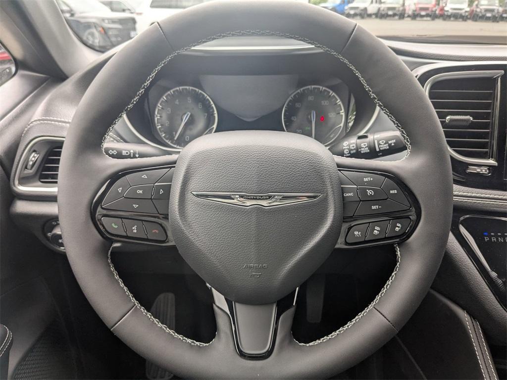 new 2025 Chrysler Pacifica car, priced at $51,449