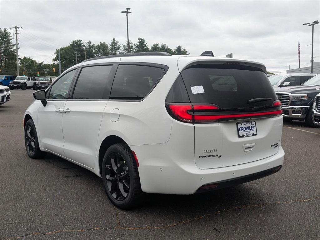 new 2025 Chrysler Pacifica car, priced at $51,449