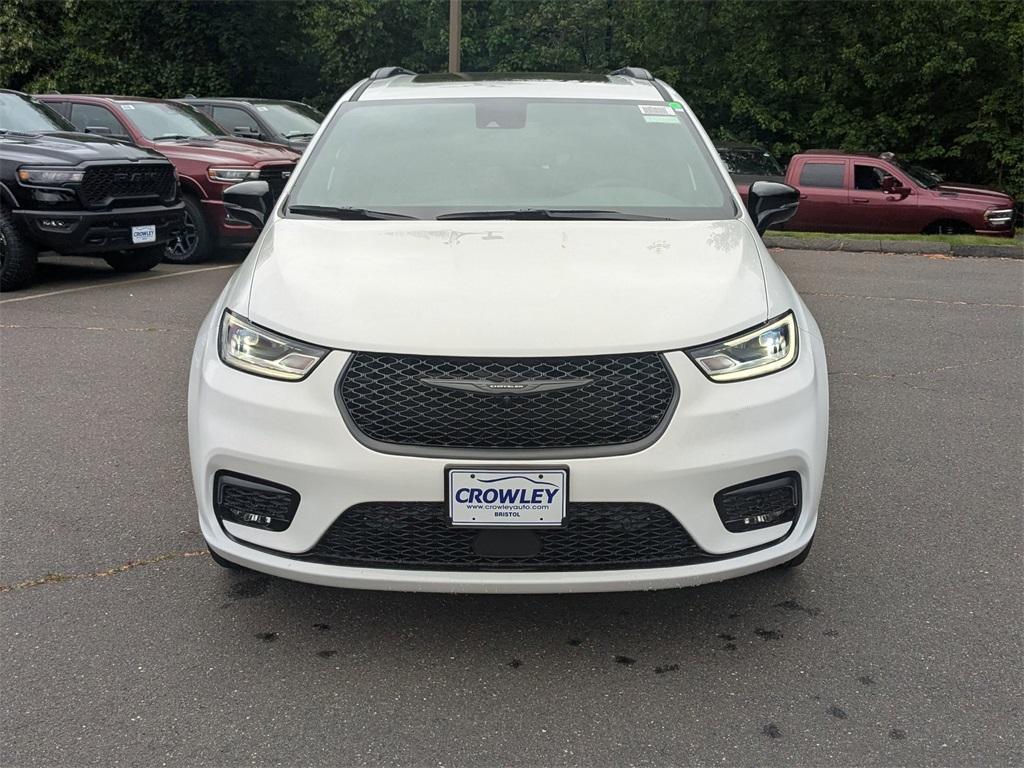 new 2025 Chrysler Pacifica car, priced at $51,449