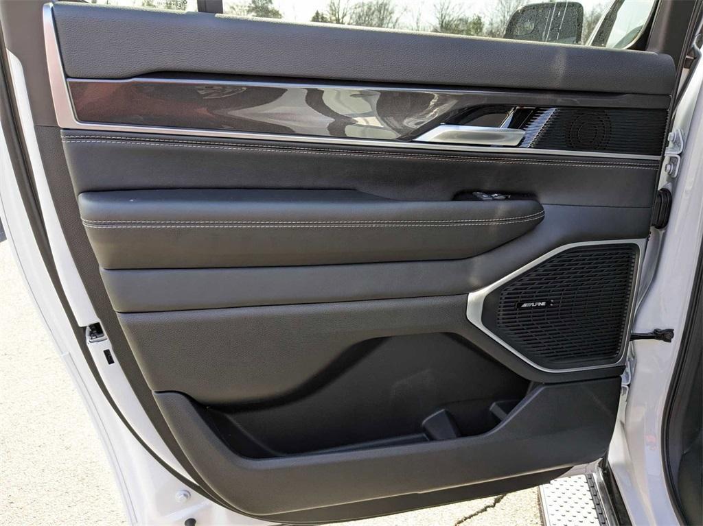 new 2024 Jeep Wagoneer L car, priced at $65,580