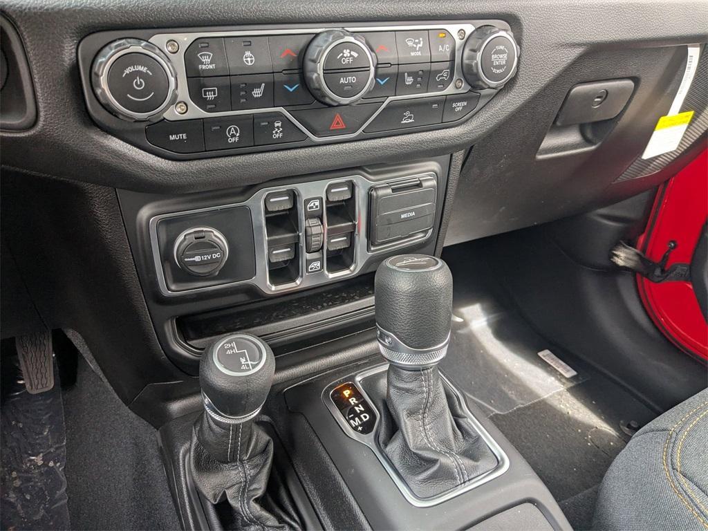 new 2025 Jeep Gladiator car, priced at $47,793