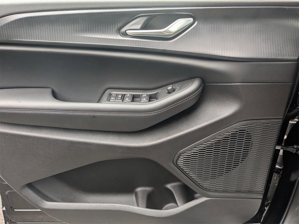 new 2025 Jeep Grand Cherokee car, priced at $43,500