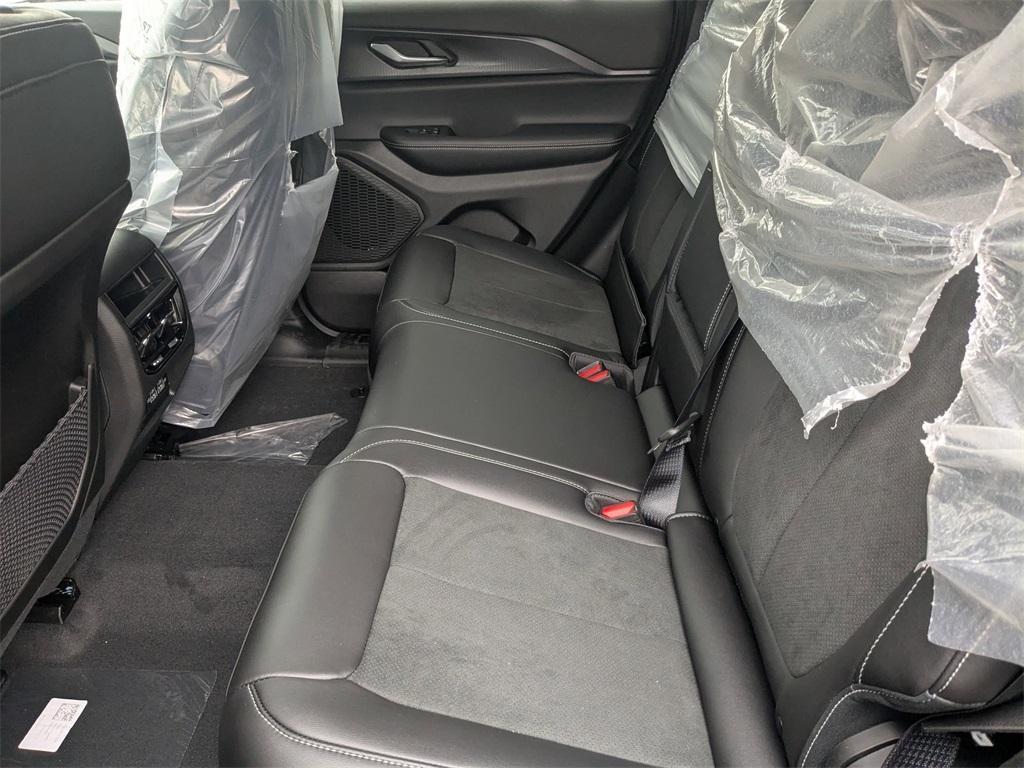 new 2025 Jeep Grand Cherokee car, priced at $43,500