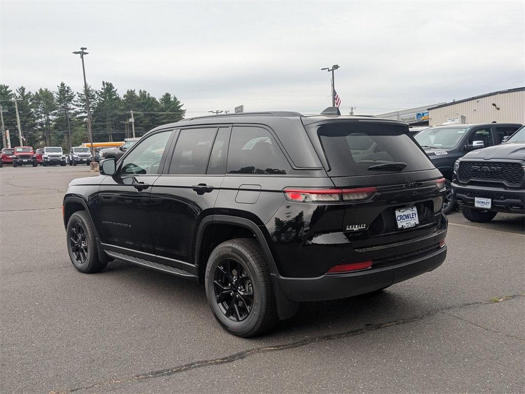 new 2025 Jeep Grand Cherokee car, priced at $43,500